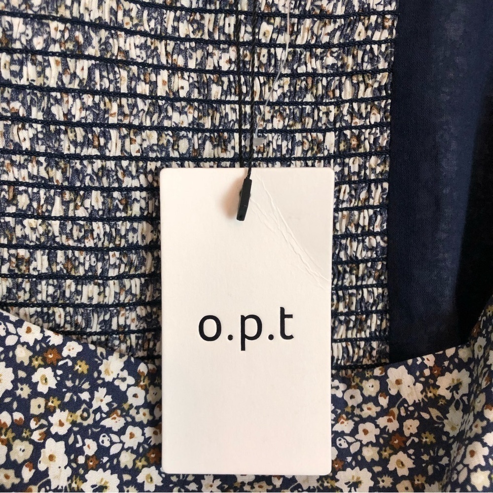 O.P.T. One Pretty Time Floral Smocked Crop Top - Picture 4 of 4